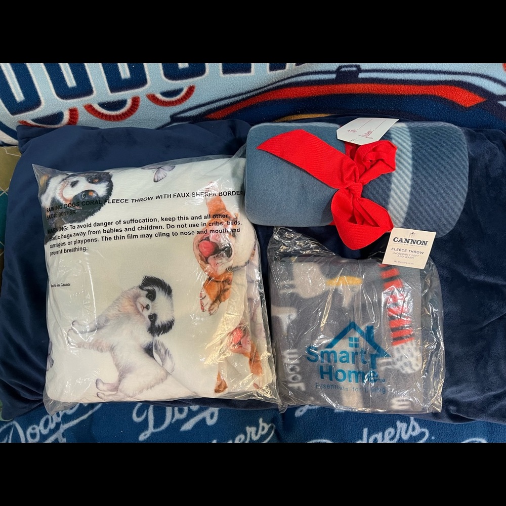 Three blankets free gift with purchase!